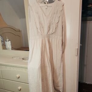 H & M Elegant White/ Off White Dress Size 16